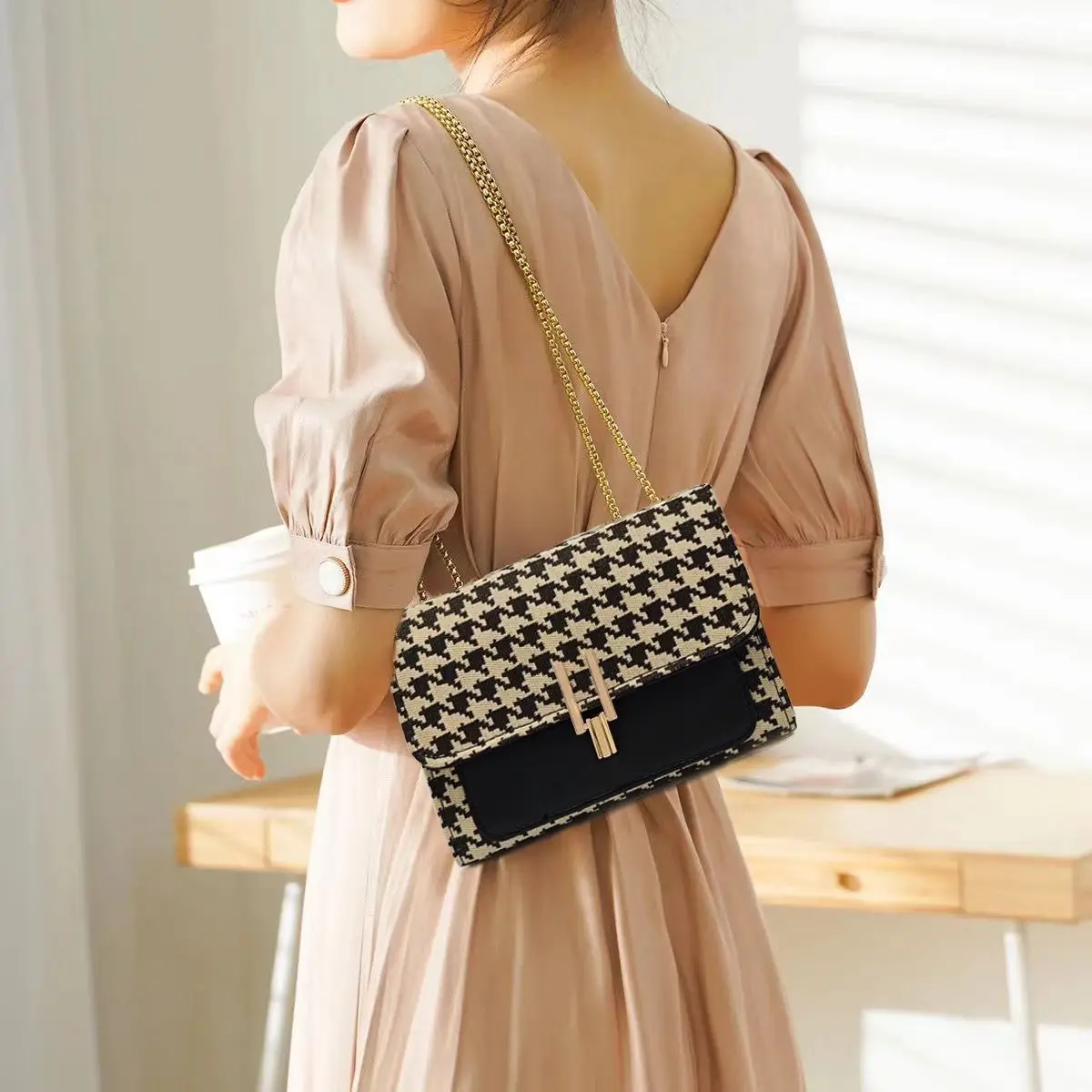 Autumn Winter New Light Luxury Small Fragrance Style Chain Bag Women Fashionable Versatile Single Shoulder Crossbody Bag