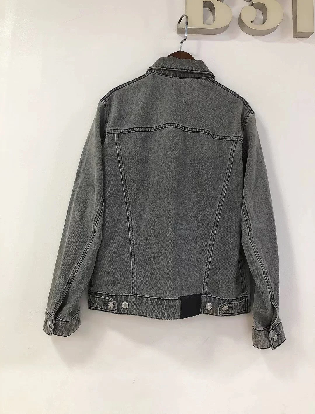 

Logo Embroidery Women's Denim Jacket Spring 100% Cotton Turn-down Collar Single Breasted Long Sleeve Fashion Ladies Coat