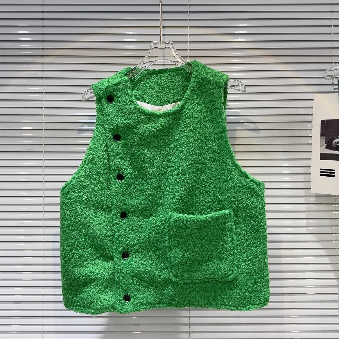 

een Fce Vest 2025 Autumn New Sle Personali Hot Girl oulder Bule ket Outerwear Commute round Ne Moderate Warmth