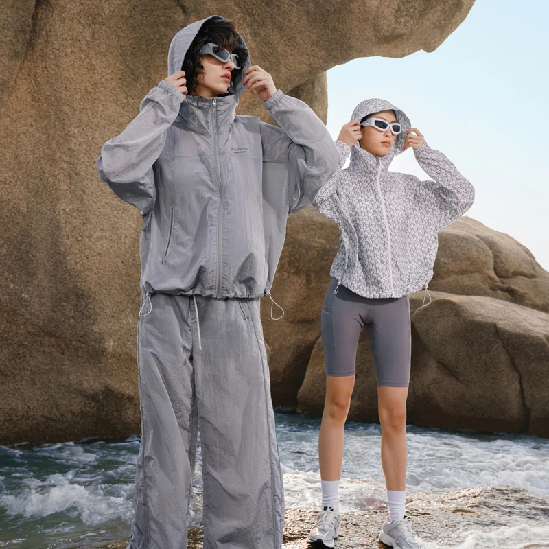 

ANNAKIKI Bosideng spring reflective printing short cold silk cool breathable jacket sunscreen clothes women