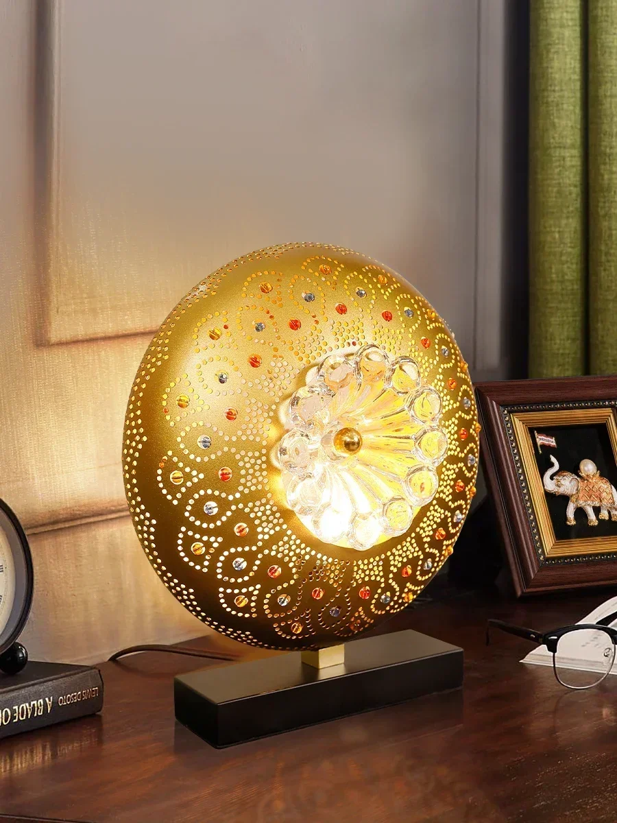TAO Southeast Asian Style Peacock Desk Lamp Retro Iron Art Decorative Table Lamp