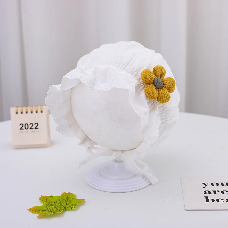 

Шляпа с кружевным цветком для новорожденных, шляпа принцессы для девочек, кепка на шнуровке с рюшами, летняя дышащая сетчатая шляпа от солнца для малышей