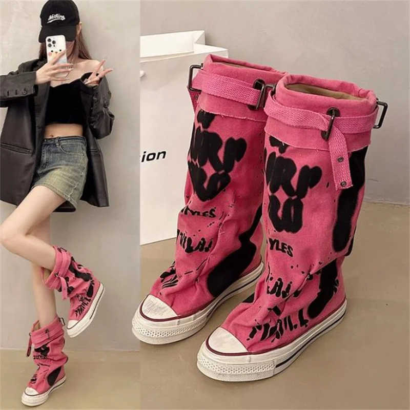 

Женские камуфляжные кроссовки на высоком каблуке, на платформе