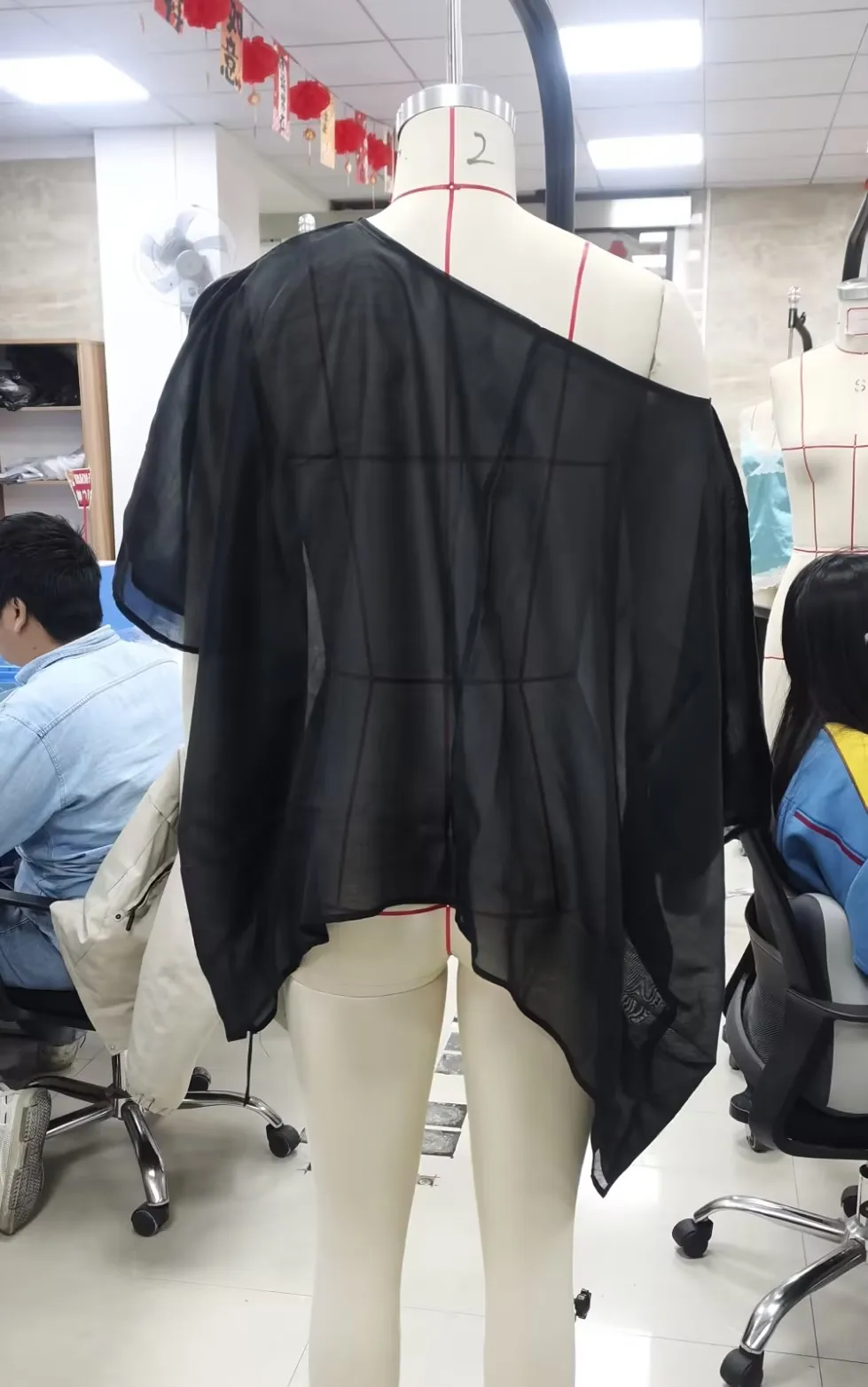 

Женская прозрачная футболка с коротким рукавом, топ с асимметричным вырезом, однотонная, прозрачная, нестандартного кроя, для клуба