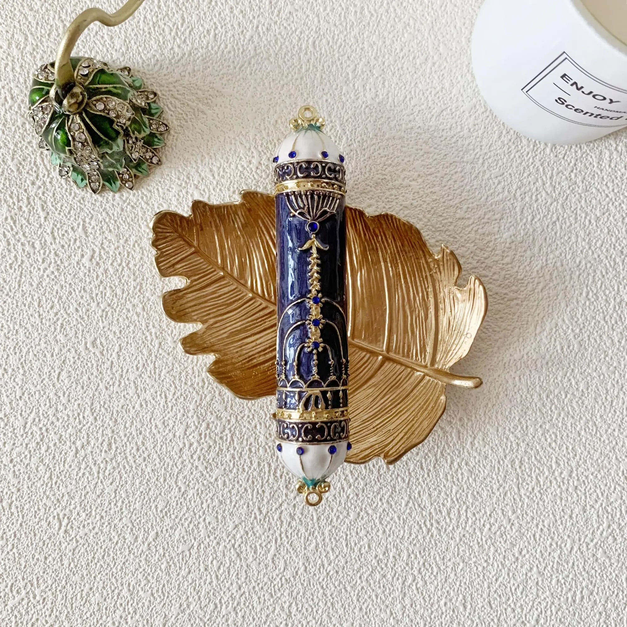 Jewish Metal Mezuzah Scroll Case Jerusalem Menorah Doorpost Car Wall Door Hanging Judaica Home Blessing Protection Ornament Gif
