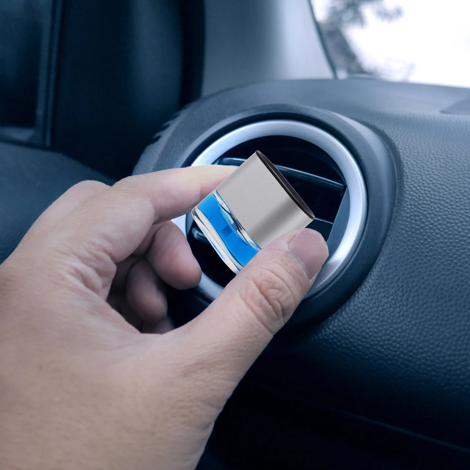 

Car Air Freshener Black Ice Durable Aluminum Floral Scent Compact Longlasting Aroma Vent Clip Essential Oil Diffuser Car
