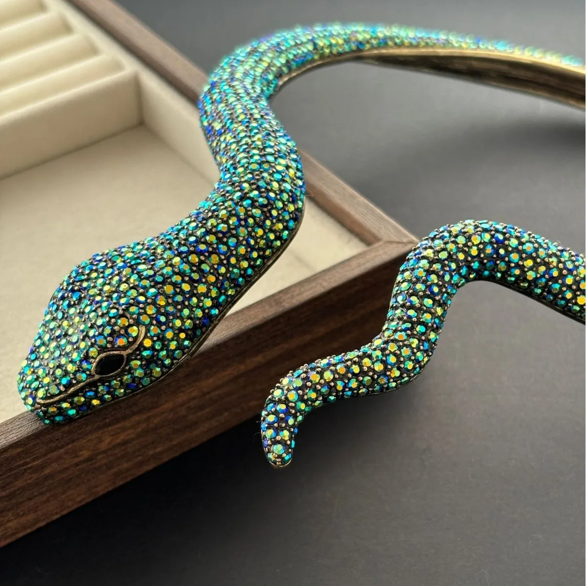 Curled Snake-shaped Punk Casual Style Necklace for Women All-match Personality Fashion Trend Daily Accessories Jewelry Gift