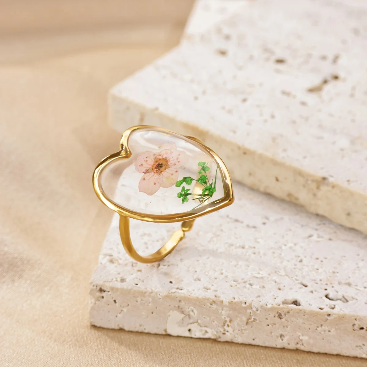 Elegante geometrische Herzringe aus Kunstharz für Frauen, goldfarben, Edelstahl, rosa Blumenmuster, Ring, Party, Hochzeit, Schmuck, Geschenk – Detail 7