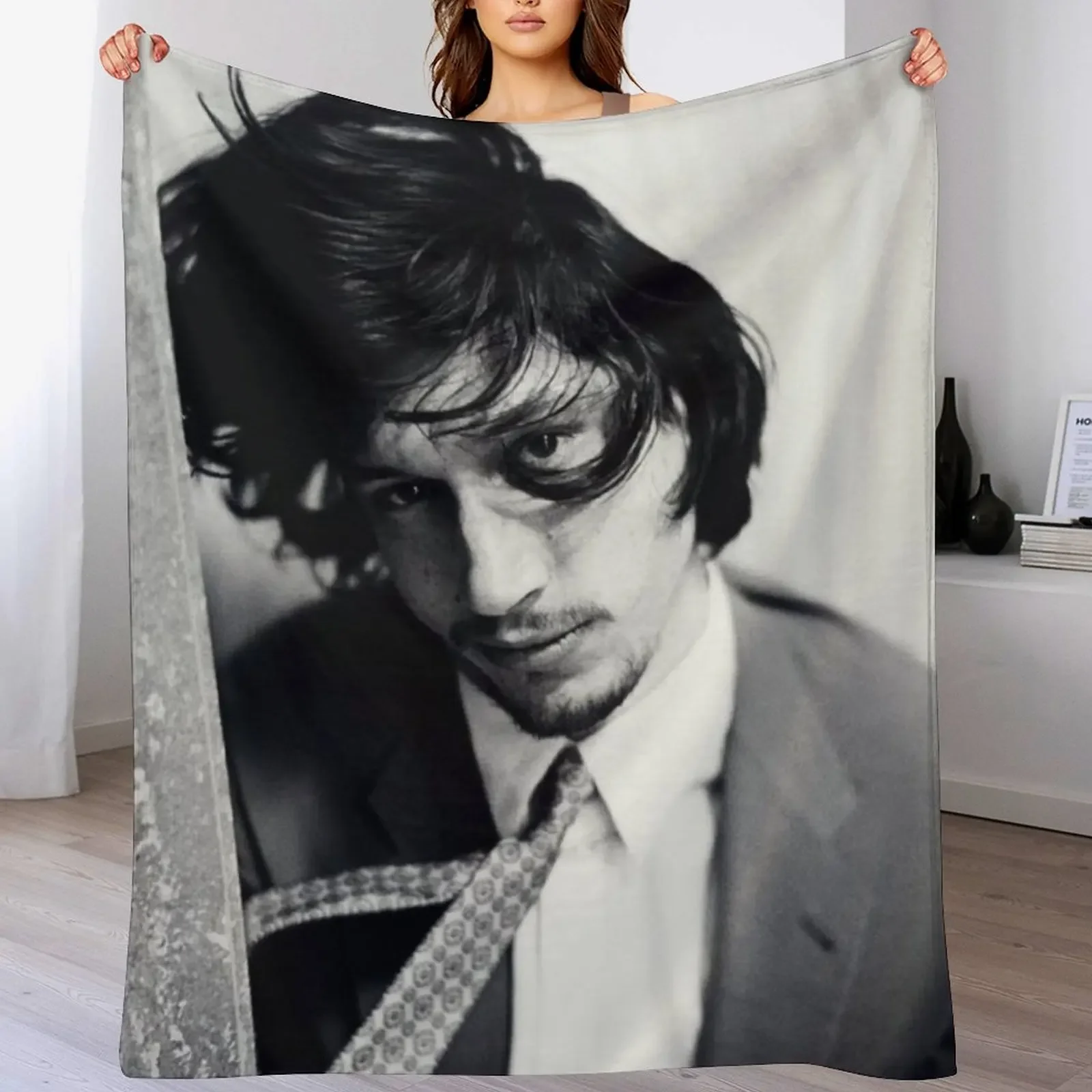 

B&W ADAM D. Throw Blanket All Season Lightweight Soft Blanket for Bed