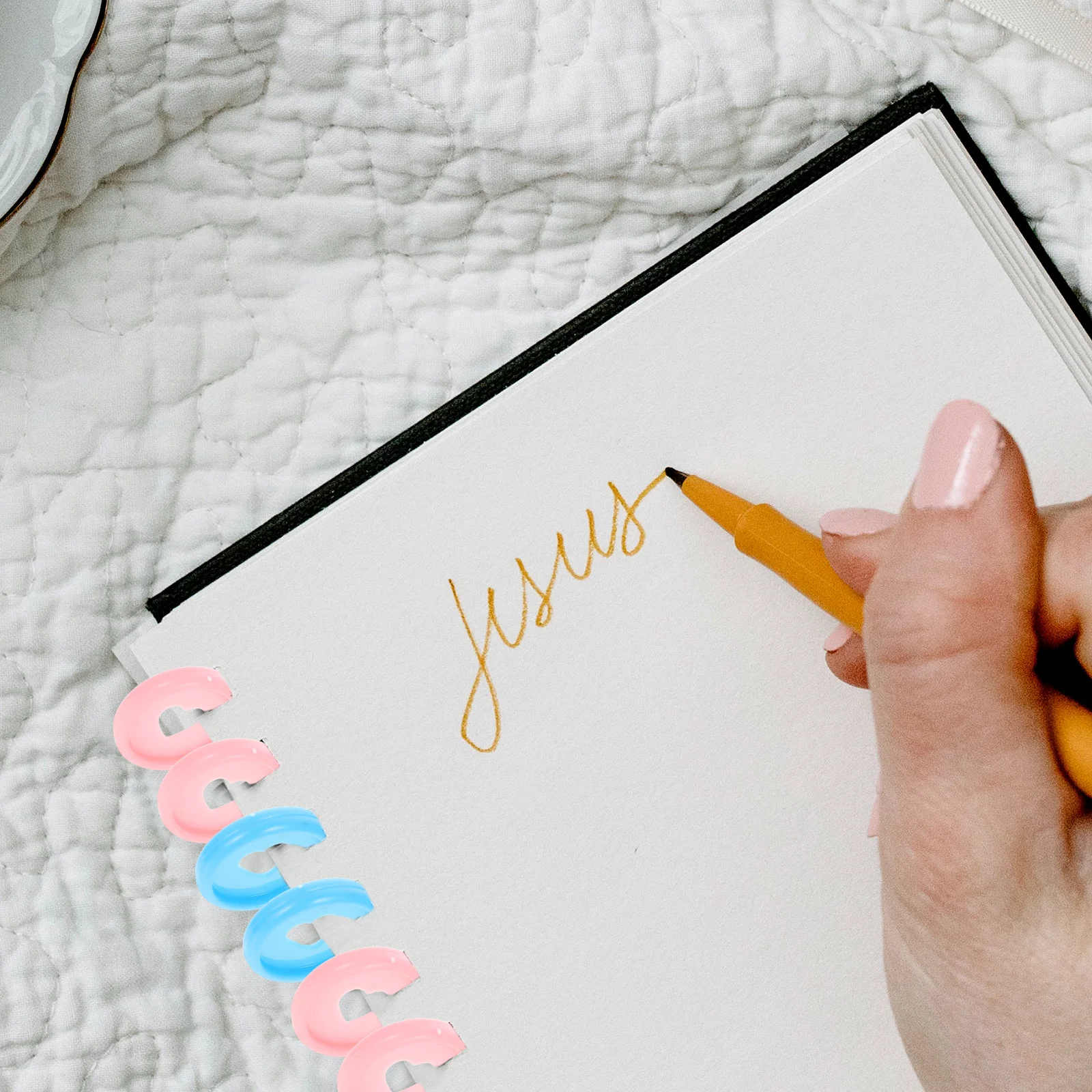 

40Pcs Plastic Binder Discs Heart Hollow Style Lightweight Flexible Loose Leaf Rings for Document Filing Notebook Organization