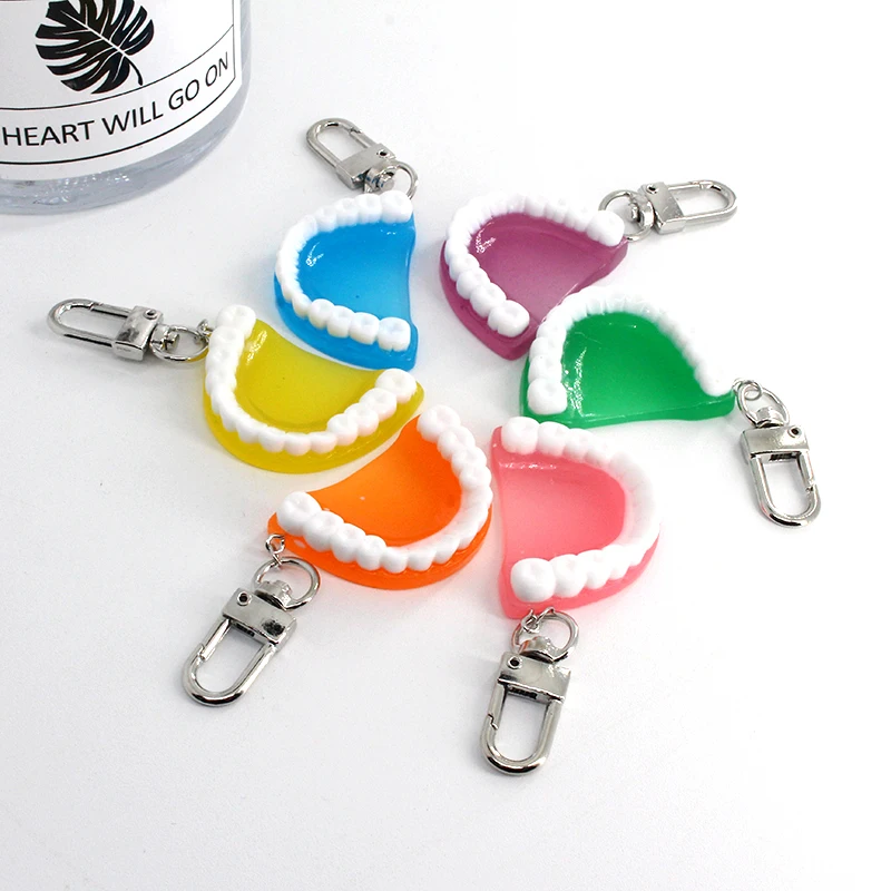 1Pcs Colored Creative Tooth Charm Keychain For Women Men Gift Funny Molar Upper Jaw Model Shape Denture Pendant Keyring Jewelry