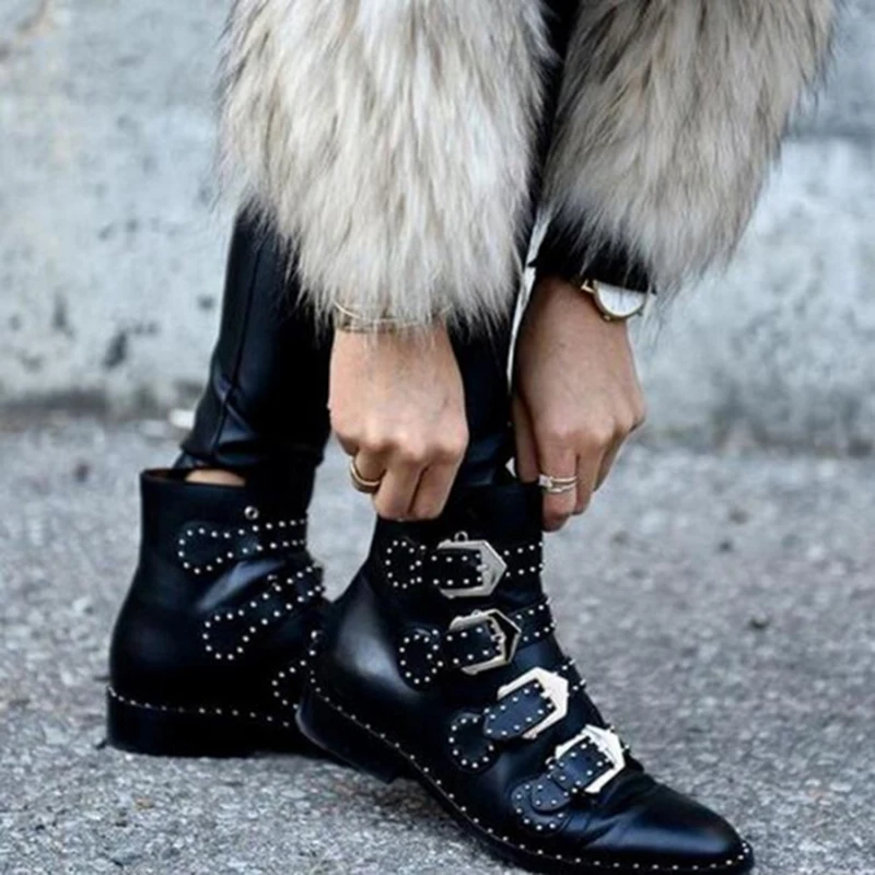 

British Vintage Rivtes Studs Buckle Belt Ankle Boots Chunky Heel Cow Leather Punk Boots Woman Metal Buckled Motorcycle Boots