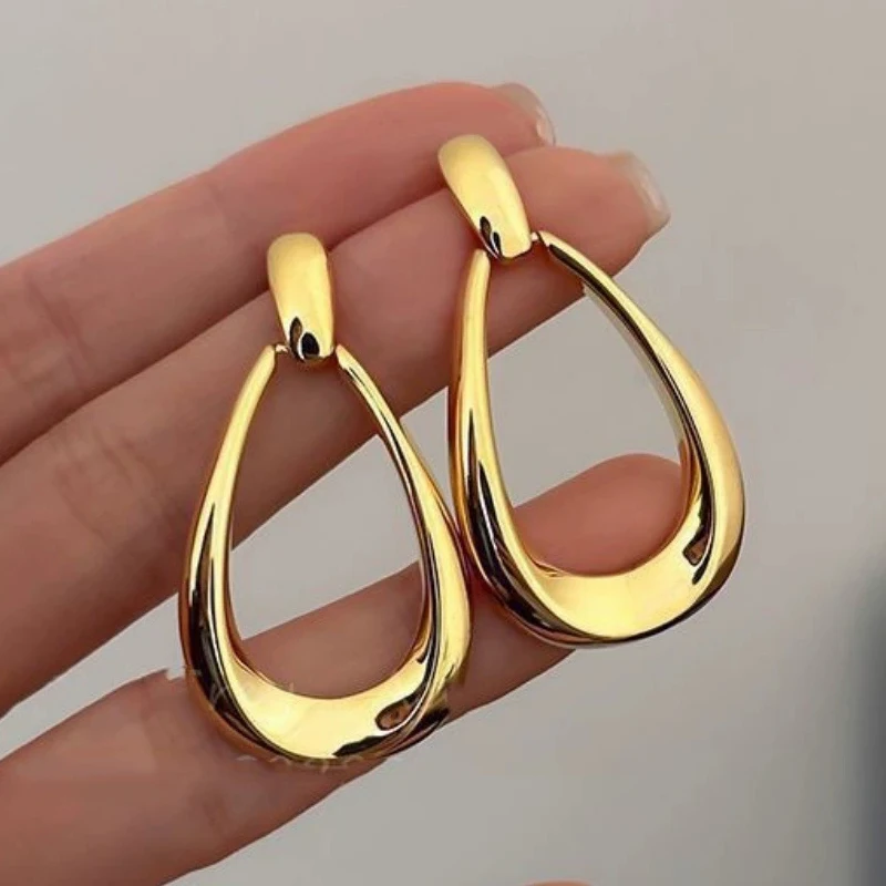 Hollow Geometry Frame Drop Earrings for Women Golden Silver Color Twist Metal Water Drop Dangle Earrings Simple Jewelry Gifts