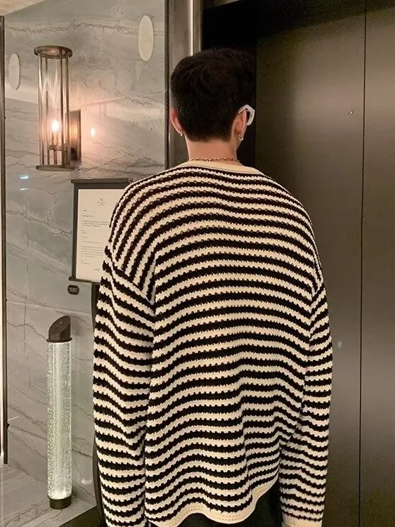 

Мужской вязаный топ в полоску с вырезами цвета Blo Base irt в Корейском стиле Lazy Sle из полиэфирного волокна Long Sve round Ne Top