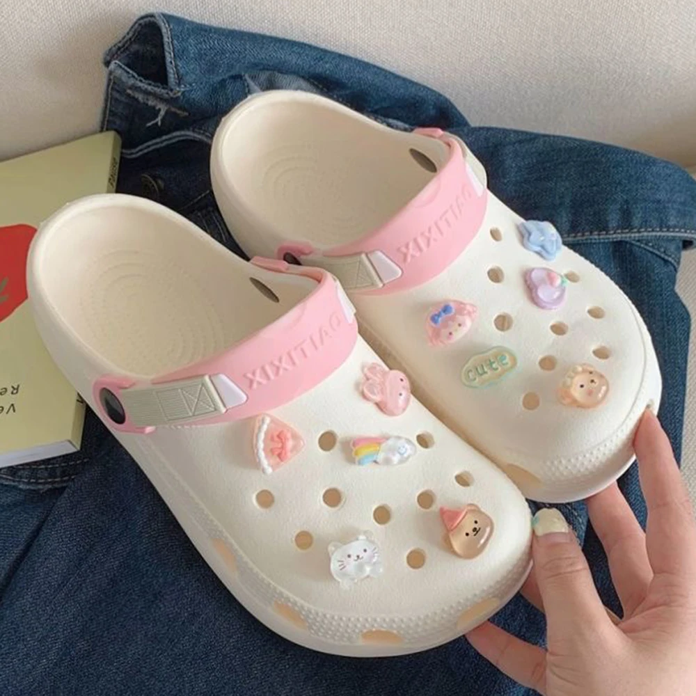 Nuove pantofole sandalo fai da te simpatico cartone animato zoccoli donna muli sandali da spiaggia estivi foro grotta scarpa da giardino femminile