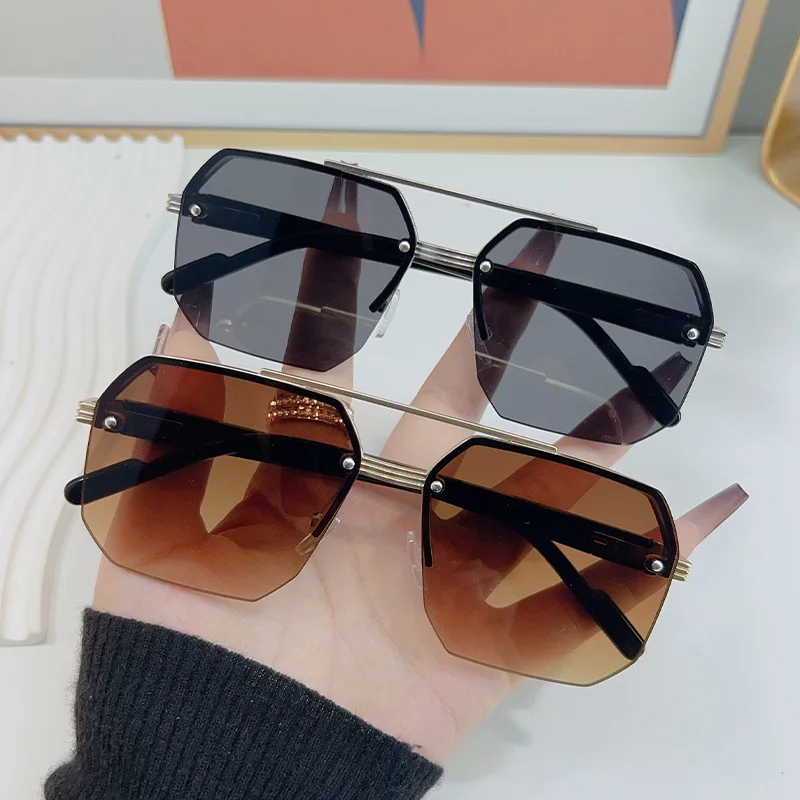 Polygon Sunglasses Rectangle Fashion Metal Frame Women Men Large Square Sun Glasses for Female Male Gradient Traveling Oculos ﻿