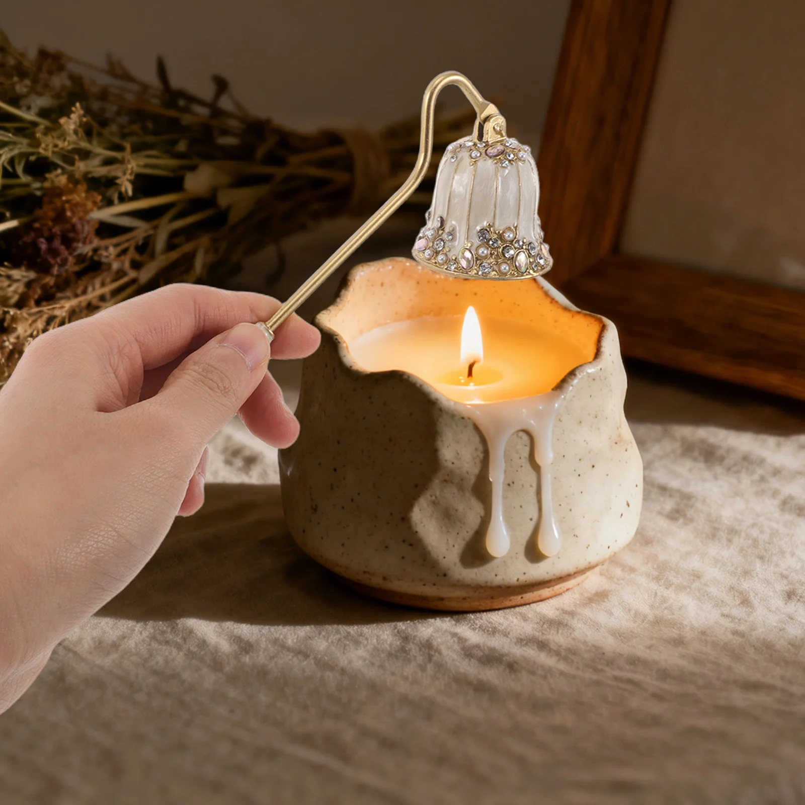 

Retro Snuffer Extinguisher Long Handle Vintage Metal Wick Cutter Decorative Accessory Elegant Home