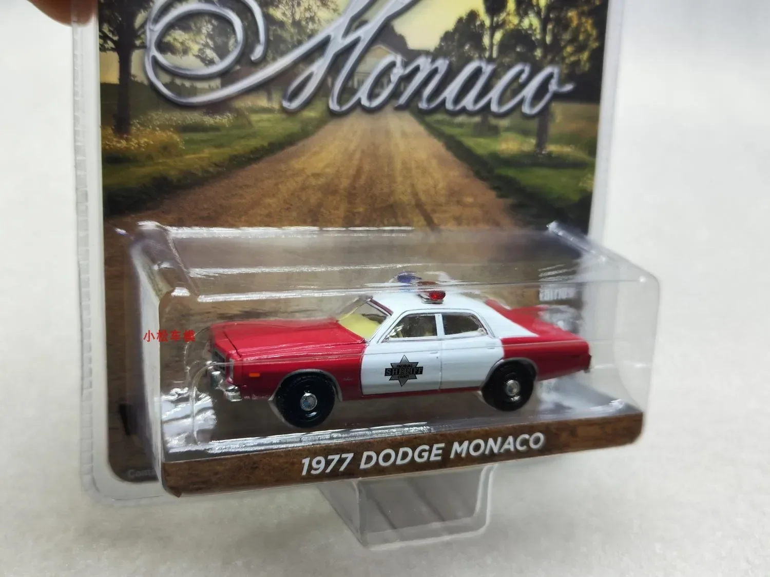 Modèle de voiture de police Dodge Monaco, voiture en alliage, cadeau de collection, ornements, 1:64, 1977