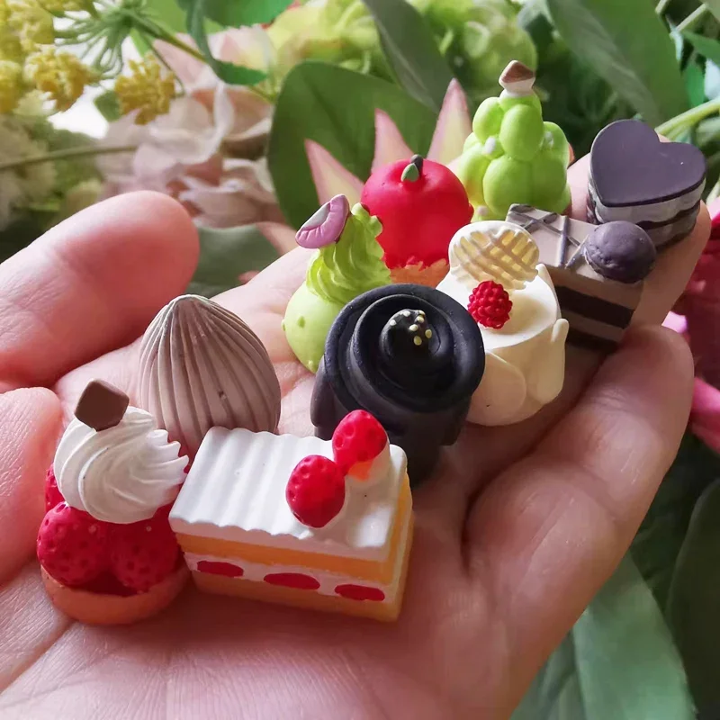 new 10 pcs cup cakes/desserts/cream cake/miniatures food/cute/fairy garden gnome/moss terrarium decor/bonsai/figurine/doll house