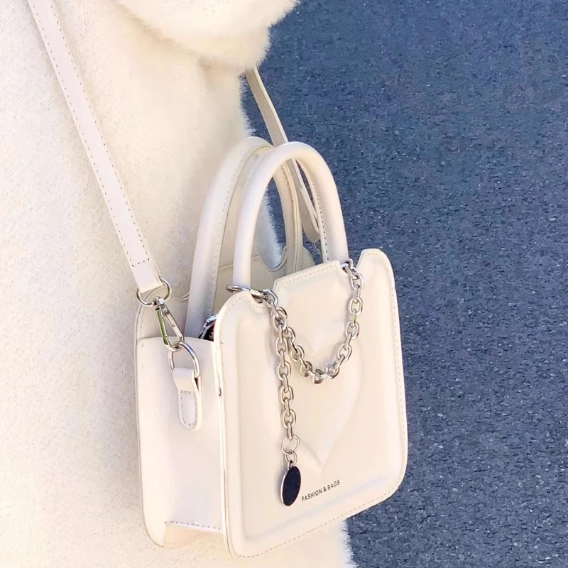 Japanese Sweet Heart Y2k Aesthetic Crossbody Bag Fashion Office Lady Shoulder Handbags Women Trendy Chic Chain Mini Square Bags