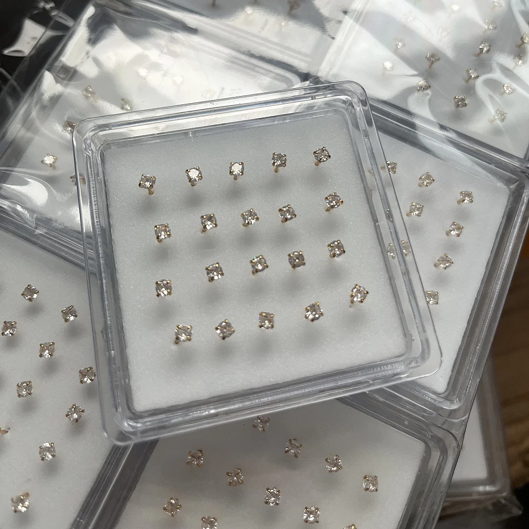 1 Box/20 Stück Gold-Silber-Nasenring aus Messing, eingelegt mit glänzenden Glassteinen - Luxuriöser Nasenschmuck für Damen, perfekt für – Detail 5