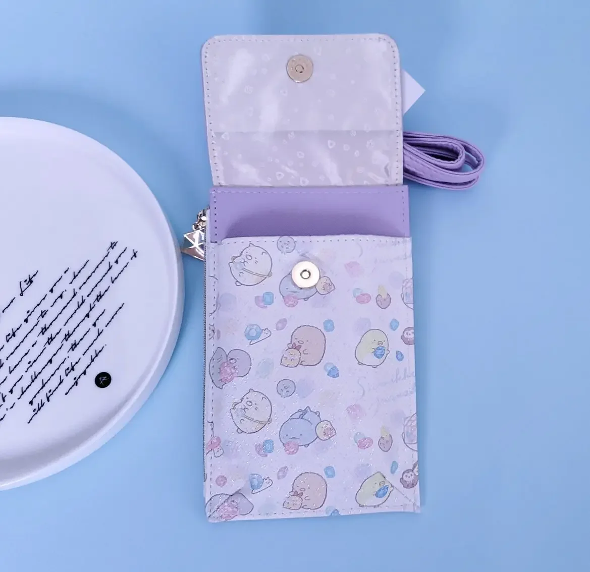 Sumikko Gurashi simpatiche Mini borse a tracolla per le donne ragazze in pelle piccola borsa per cellulare Kawaii viola Anime Messenger Sling Bags