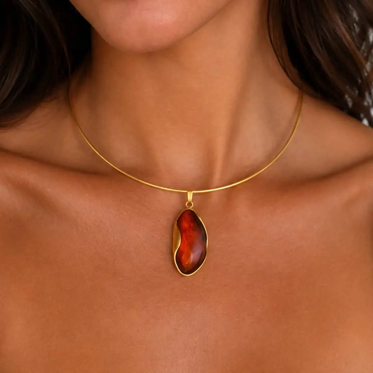 

Ingemark Elegant Stainless Steel 18K Gold Plated Short Choker Necklace Women Retro Resin Acrylic Pendant Non Fading Collar Chain
