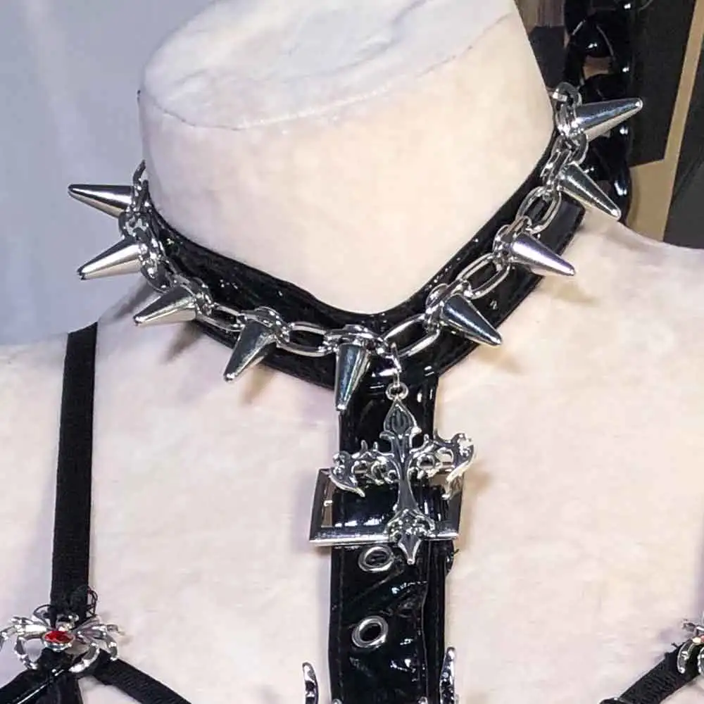 เสื้อสายเดี่ยวสไตล์โกธิค Y2K ยุค 90 ดิจิตอล อีเกิร์ล คาวาอิ ดีไอวาย พังก์ร็อก ทำมือ แนวอีโม ฮาราจูกุ กรันจ์ โกธิค