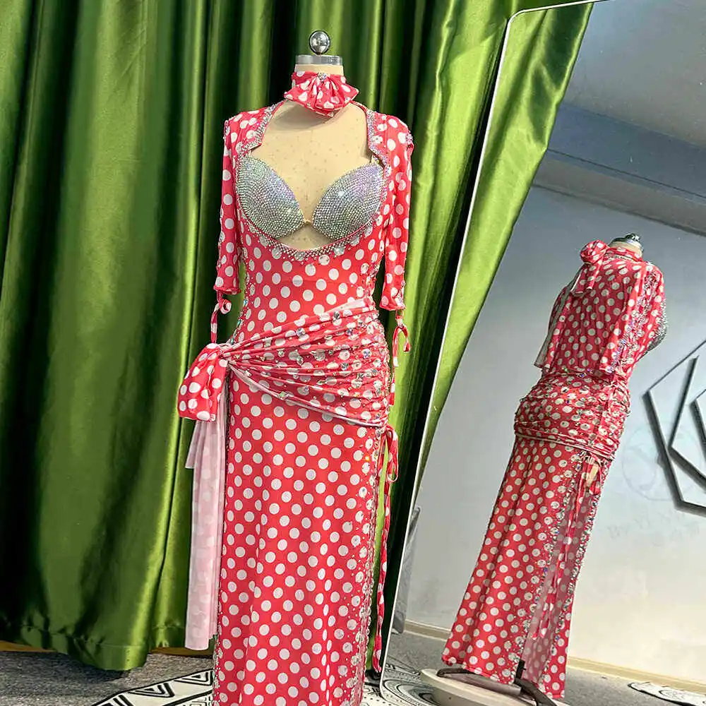 

Handmade Belly Dance Costume for Women, Red Polka Dot Rhinestone Set with Scarf, Performance Outfit for Dancers