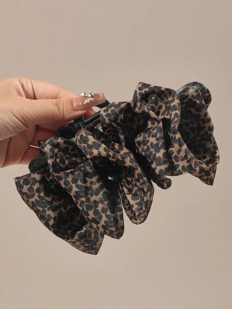 

Leopard Print Oversized Crinkle Fabric Hair Claw Clip For Women