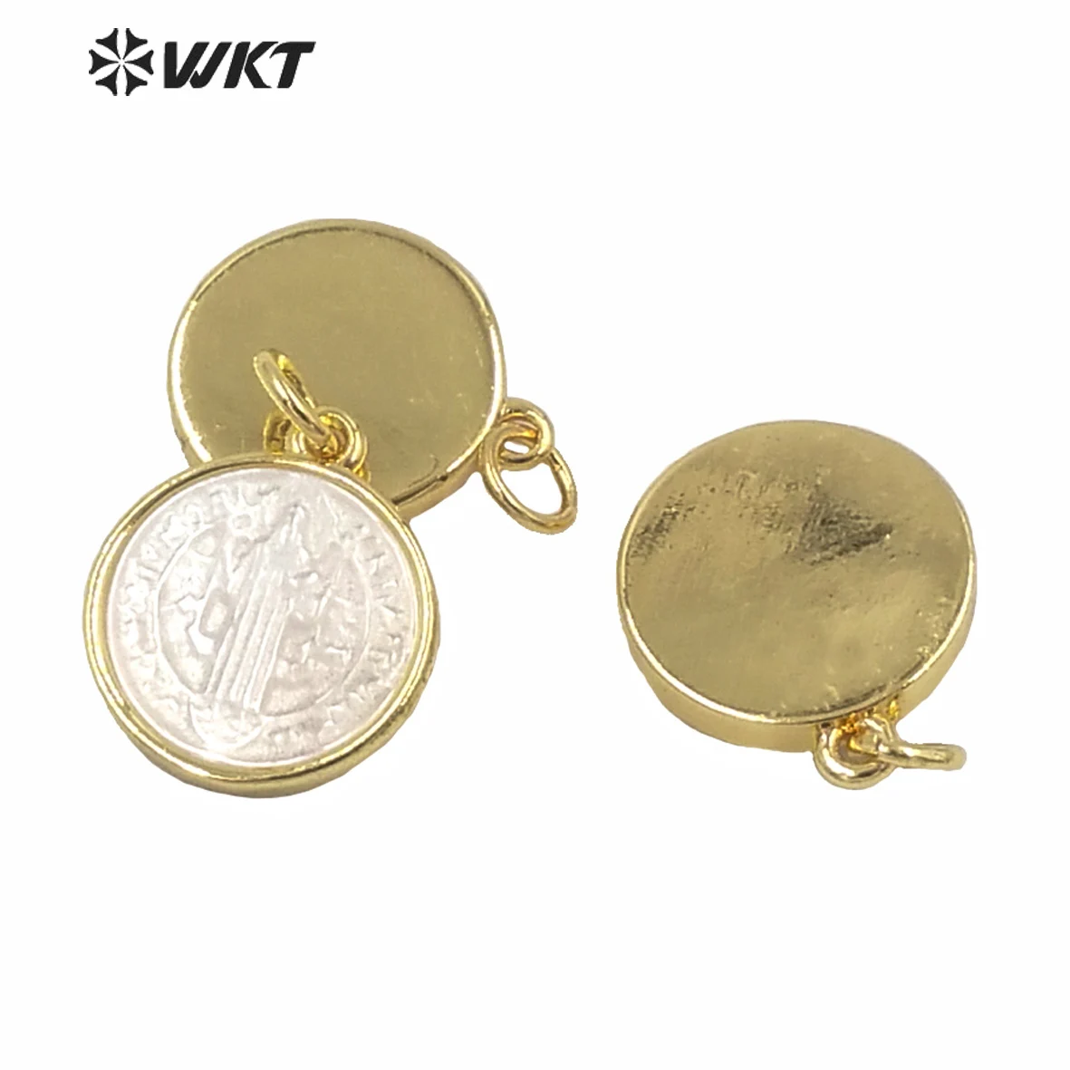 WT-MP172 WKT Super Hot Hand Make Carved Gold Bezel Setting Christian Pendant Popular White Mop Shell Jesus Charms