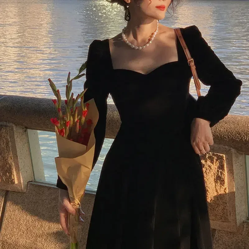 

Весенне-осеннее новое модное универсальное тонкое рождественское красное бархатное платье с длинными рукавами и универсальной талией, роскошное дизайнерское элегантное платье