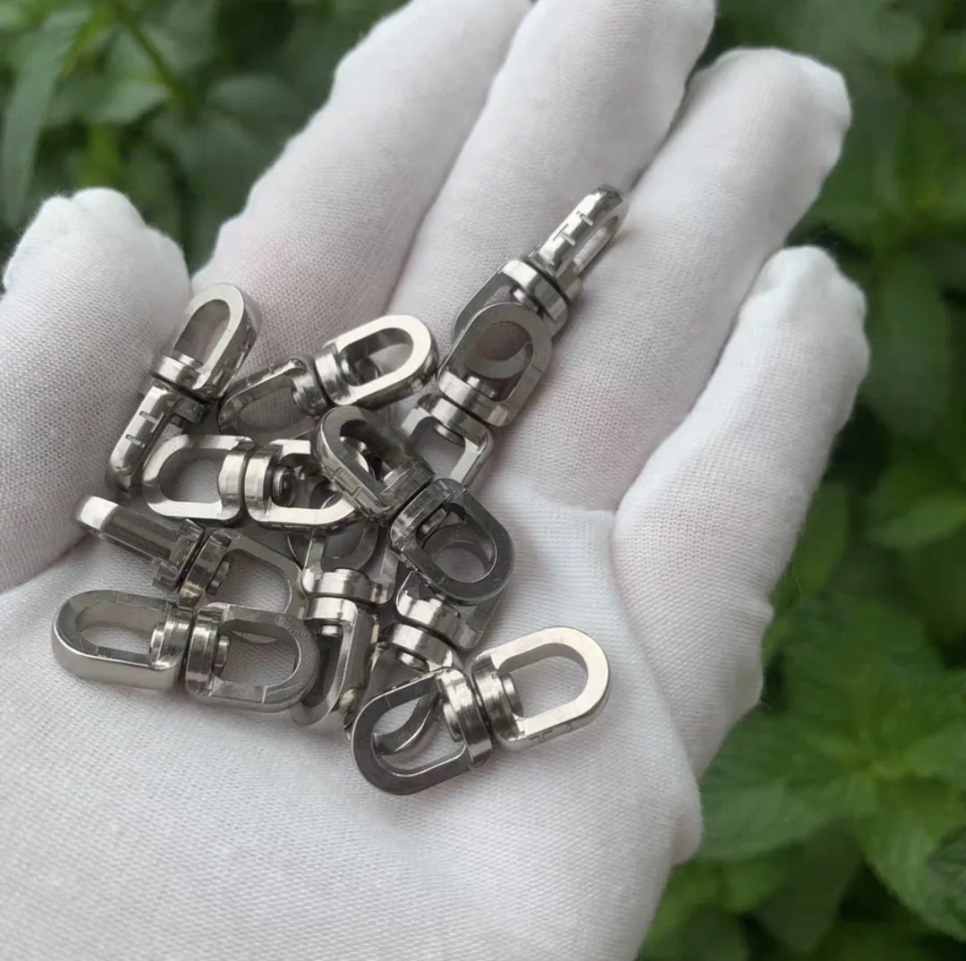 1 Piece Titanium Alloy Small Keychain Buckle