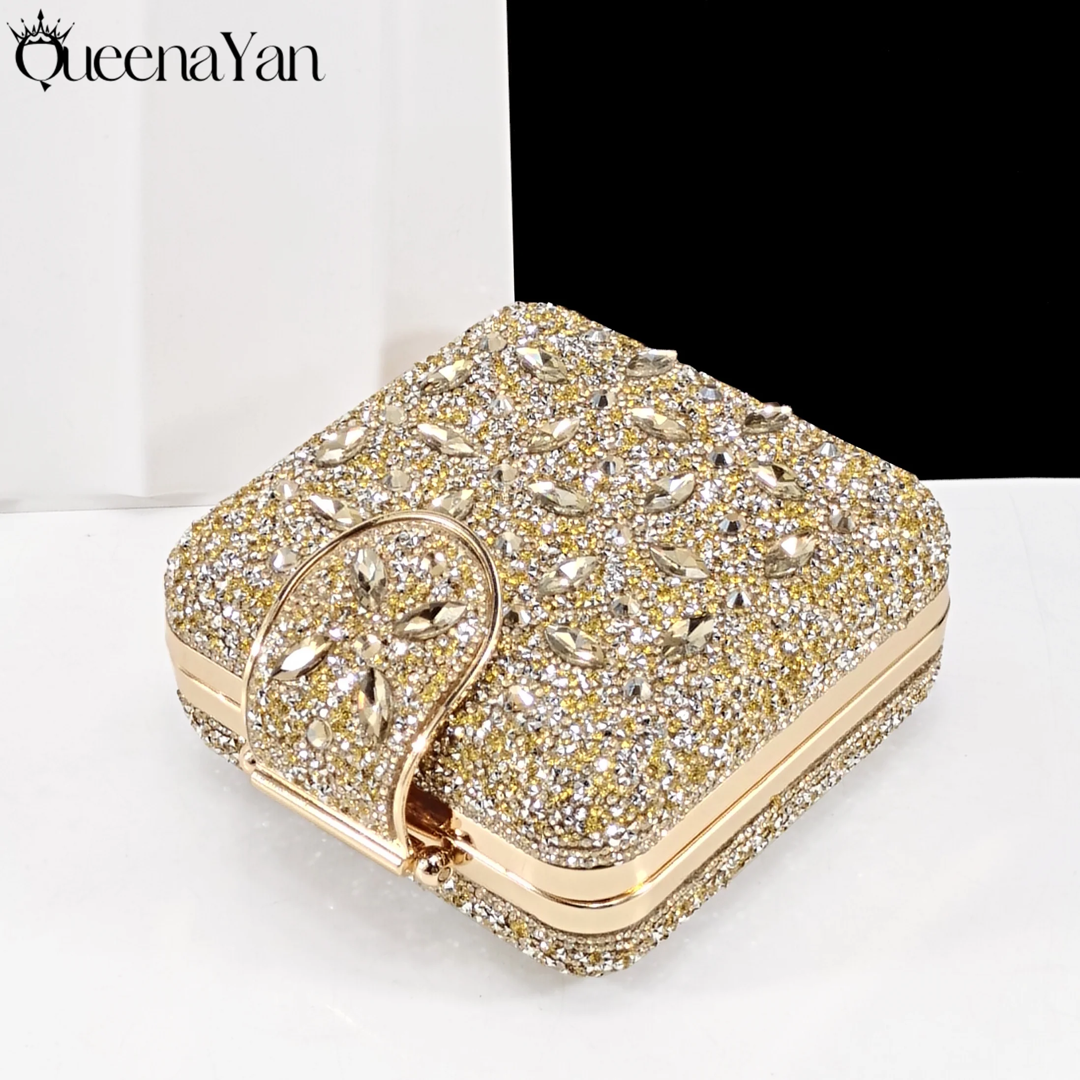 كعب عالي أنيق من QueenaYan بتصميم إيطالي بمقدمة مدببة مع زخرفة من حجر الراين على شكل ألماس مريح ومتين #3