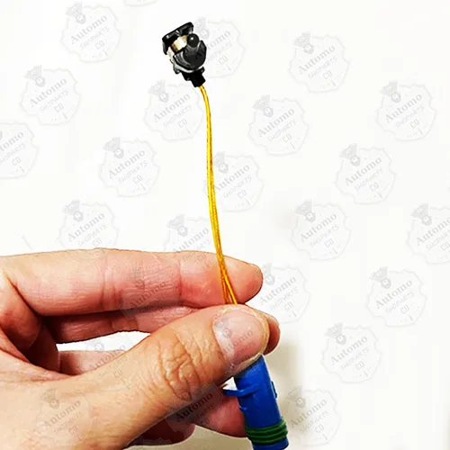 Imagen 2 del producto Sensor de desgaste de pastilla de freno trasero delantero 4/16/80 2205400617 1695401617 para Mercedes Benz accesorios de coche de plástico azul