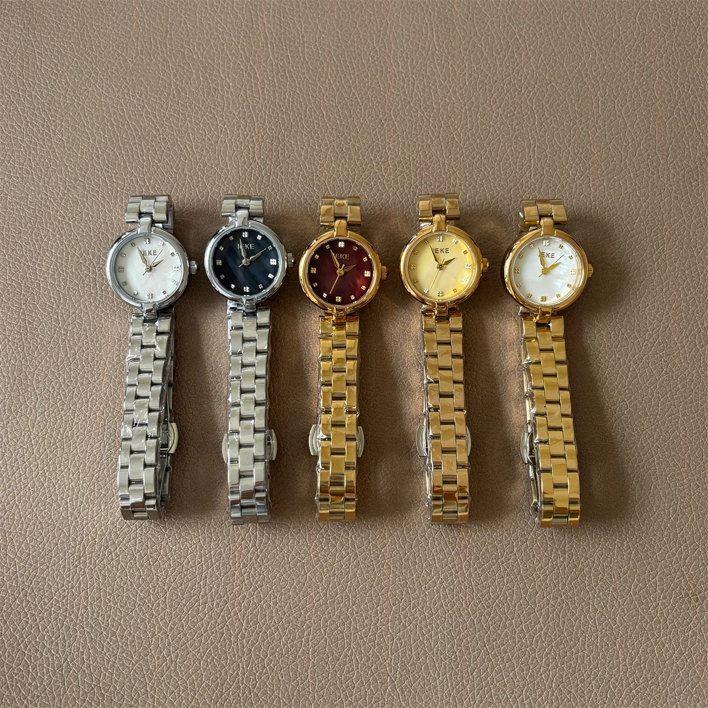 Medieval style exquisite small round watch women's ins simple high-value pointer women's watch