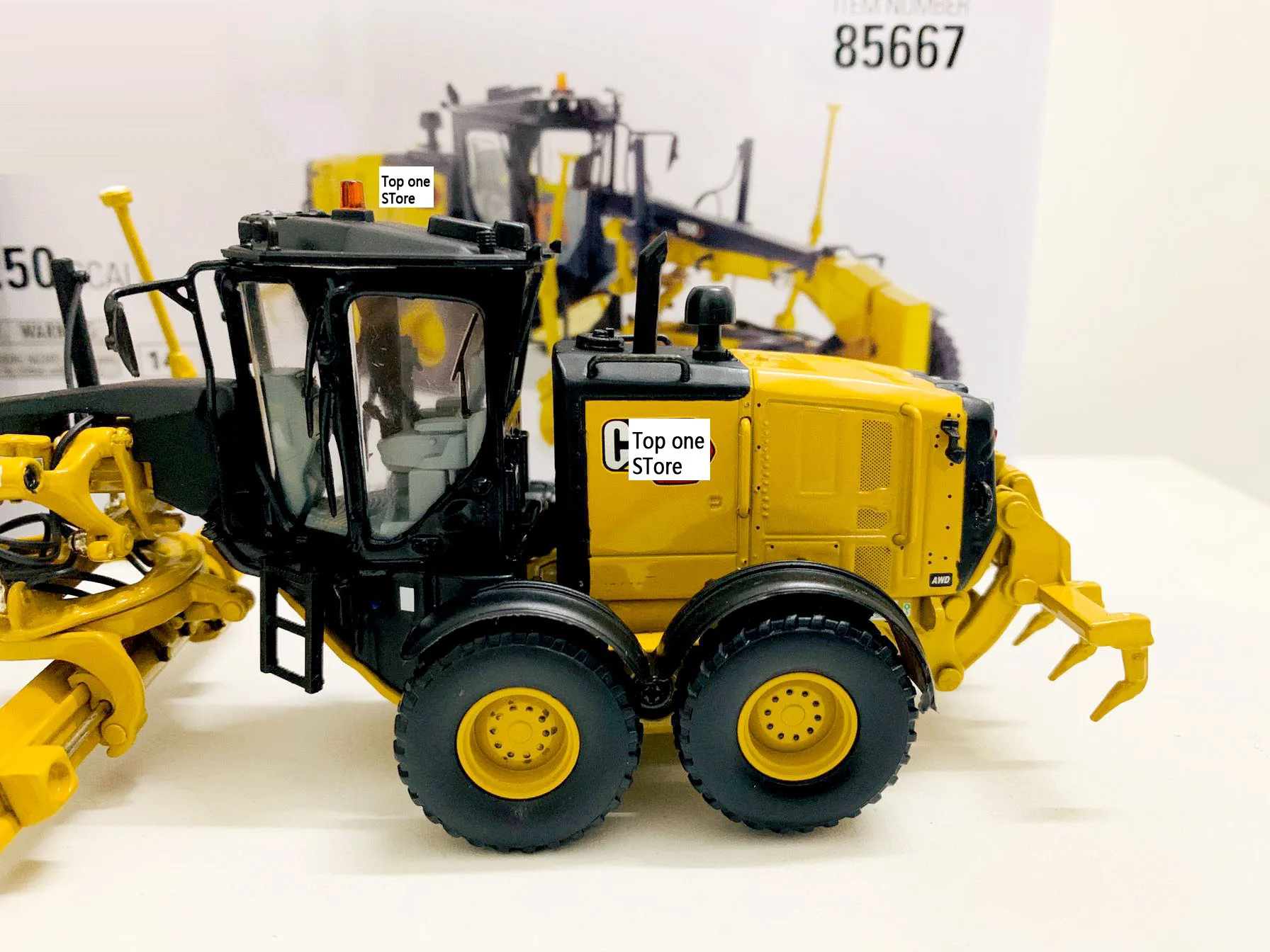 DM150 Motor Grader Metallmodell im Maßstab 1:50 von DieCast Masters DM85667 Geschenk Neu im Karton