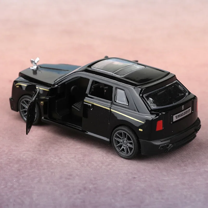 لعبة نموذج سيارة مصنوعة من خليط معدني للأولاد، سيارة سباق واقعية للأطفال، محاكاة سيارة سباق رياضية، ميزة التراجع