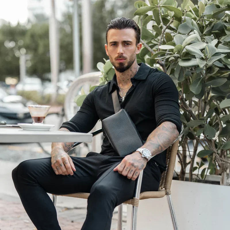 PEBBLED Leather GRAMS 28 157 Essential Sling Black Leather Men Crossbody Bag