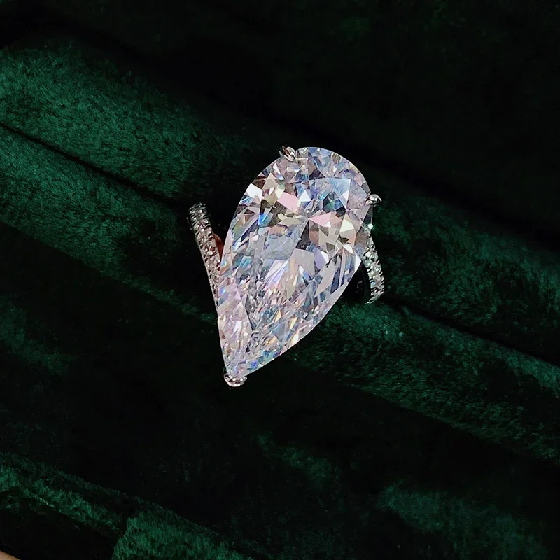 High Top High Carbon Diamond S925 Silver Ring Suitable for Female Personality Ring Exaggerated Bare Stone Engagement Jewelry