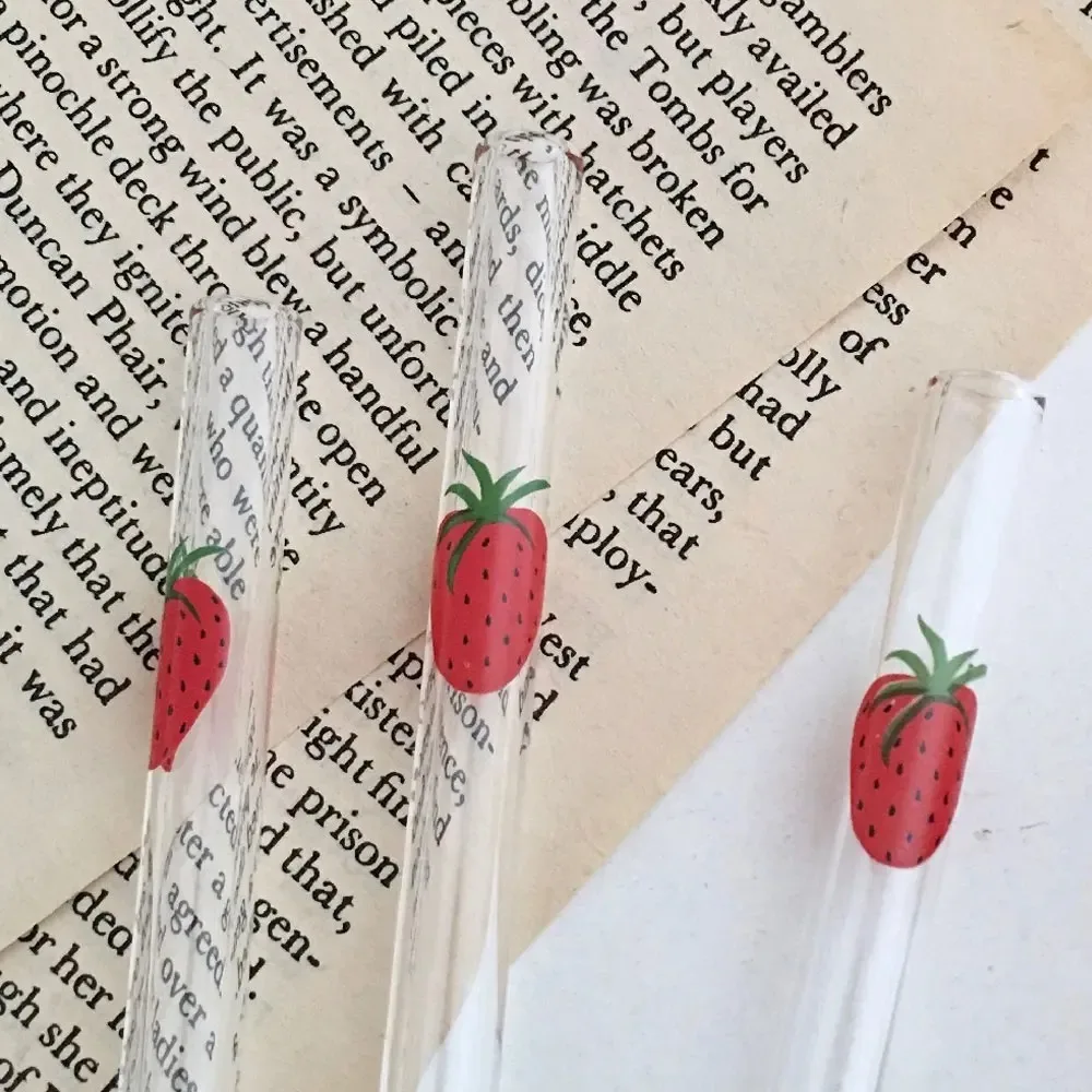 1 قطعة كوب زجاجي لطيف على شكل فراولة 300 مللي كوب ماء شفاف إبداعي كوب زجاجي مقاوم للحرارة لحليب الطالب