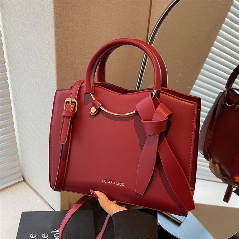 

Elegant Classic Leather Ladies Crossbody Bag From Luxury Brand Famous Designer For Women Fashion Handbag Popular Style