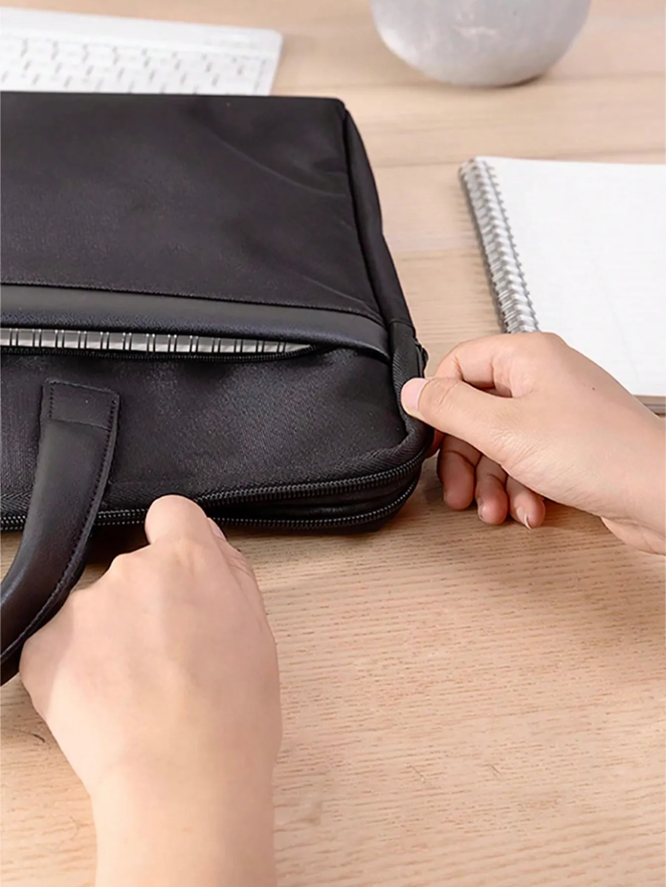 حقيبة سوداء كلاسيكية بسيطة ، مكتب عمل ، حقيبة كمبيوتر محمولة ، حقيبة يد ، حمل
