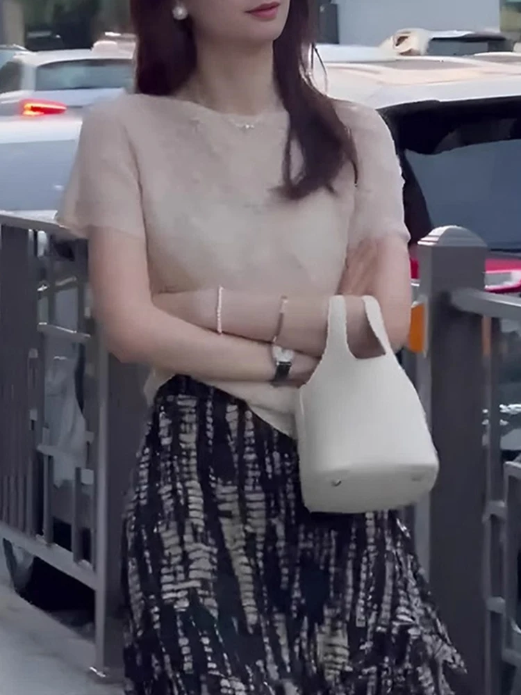 슬림핏 텍스처 티셔츠 캐주얼 심플 패션 컬러 베이스 레이어 티셔츠 또는 스웨트셔츠 신상 젊은 감각의 한국 버전