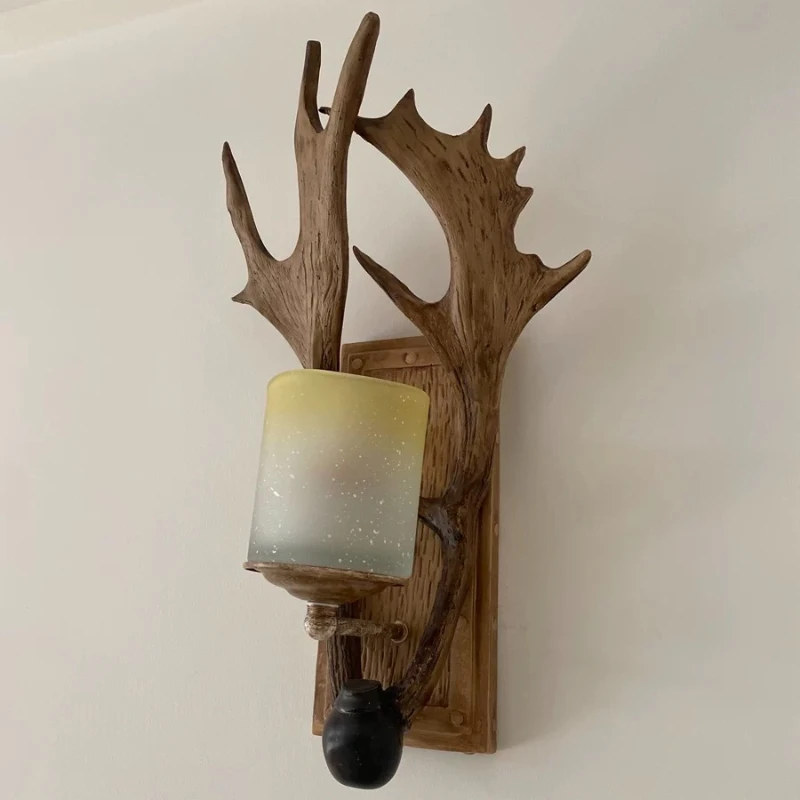 Nordic Retro Industrial Wind Deer Antlers Kreative dekorative Wandleuchten für Holzmaserung für Esszimmer, Schlafzimmer, Nachttisch-Eingang