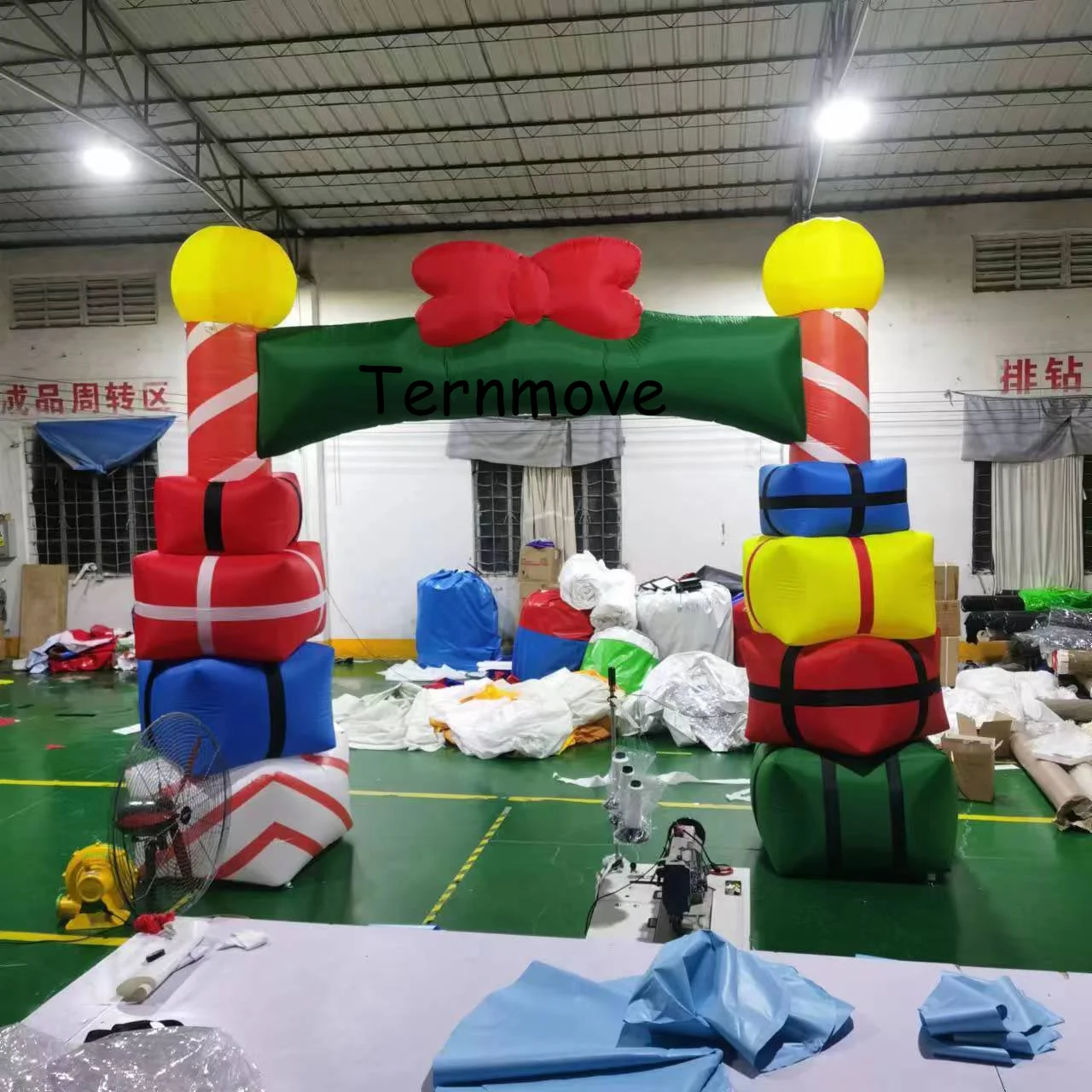 Inflatable Christmas arch with gift box Welcome Arch Outdoor yard Shopping Mall Noel Xmas Party Decoration