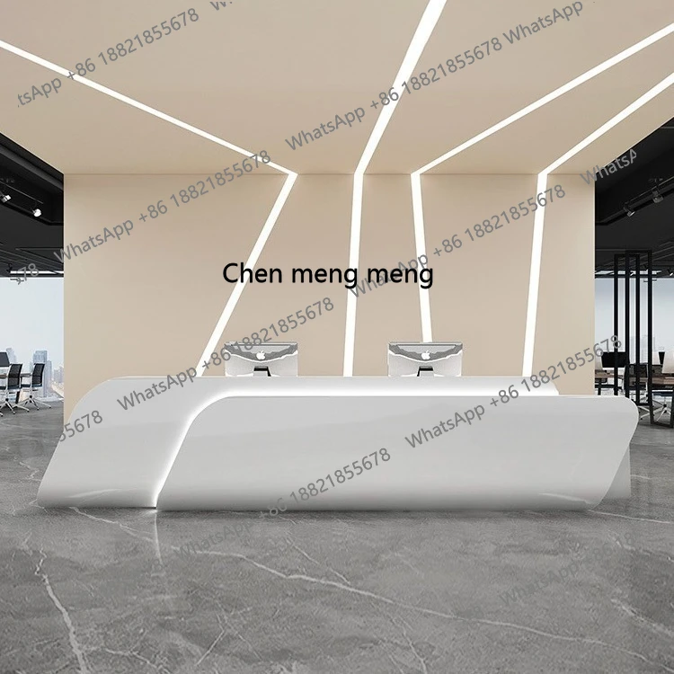 Meja kasir salon kecantikan dari stainless steel, profil hotel, meja resepsionis sederhana, berwarna cat.