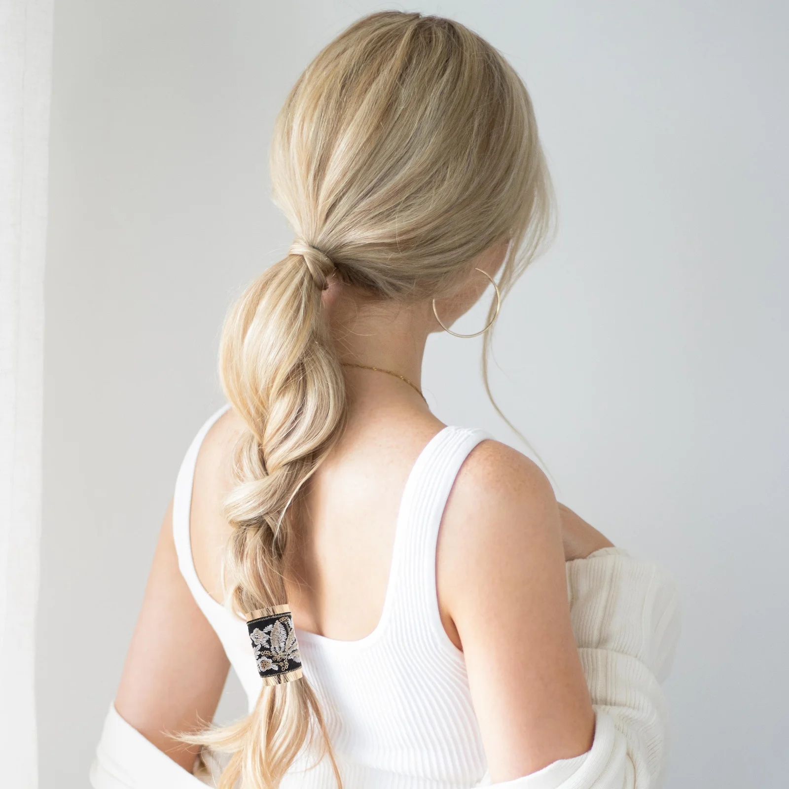 

Metal Ponytail Cuff Hair Accessories for Women Embroidered Style Wedding Special Occasion Decorative Long Hair Jewelry Barrette