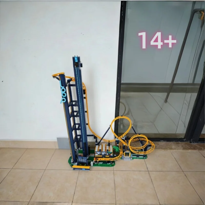 

3756 шт. Набор для декора рабочего стола: модель американских горок, игрушки-украшения, подарки на день рождения и Рождество, совместимые с 10303