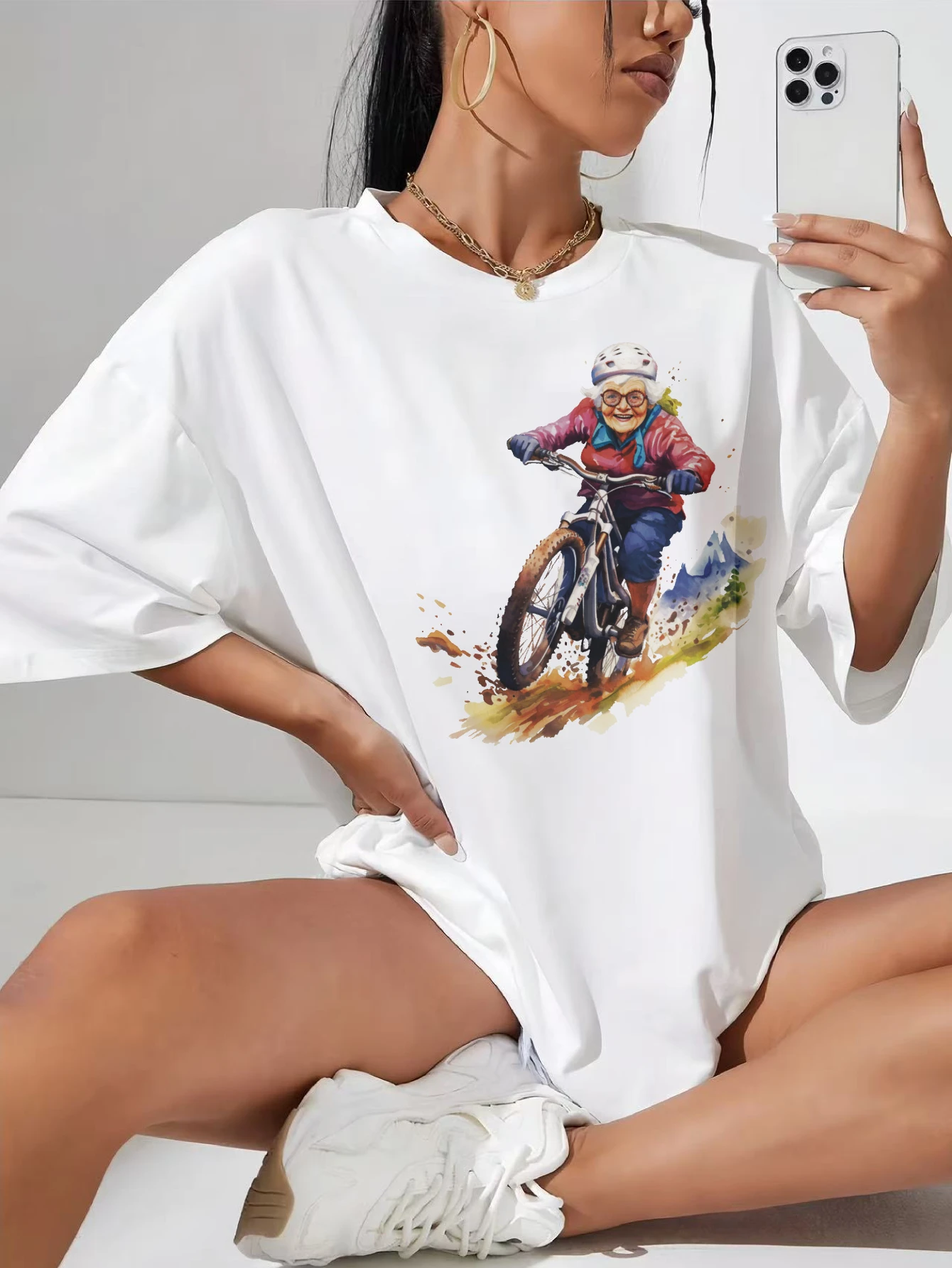 

Biking Granny White Round Neck Women's T-Shirt Perfect for Hot Days Festivals Post-Pregnancy Comfort